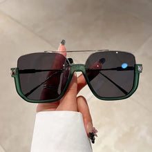 Load image into Gallery viewer, Vintage Oversized Sunglasses