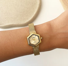 Load image into Gallery viewer, Gold Gold Solara Metal Watch
