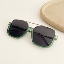 Load image into Gallery viewer, Vintage Oversized Sunglasses