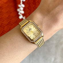 Load image into Gallery viewer, Gold Marquise Metal Watch