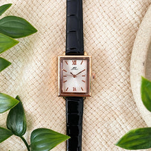Load image into Gallery viewer, Black X White Vintage Leather Watch
