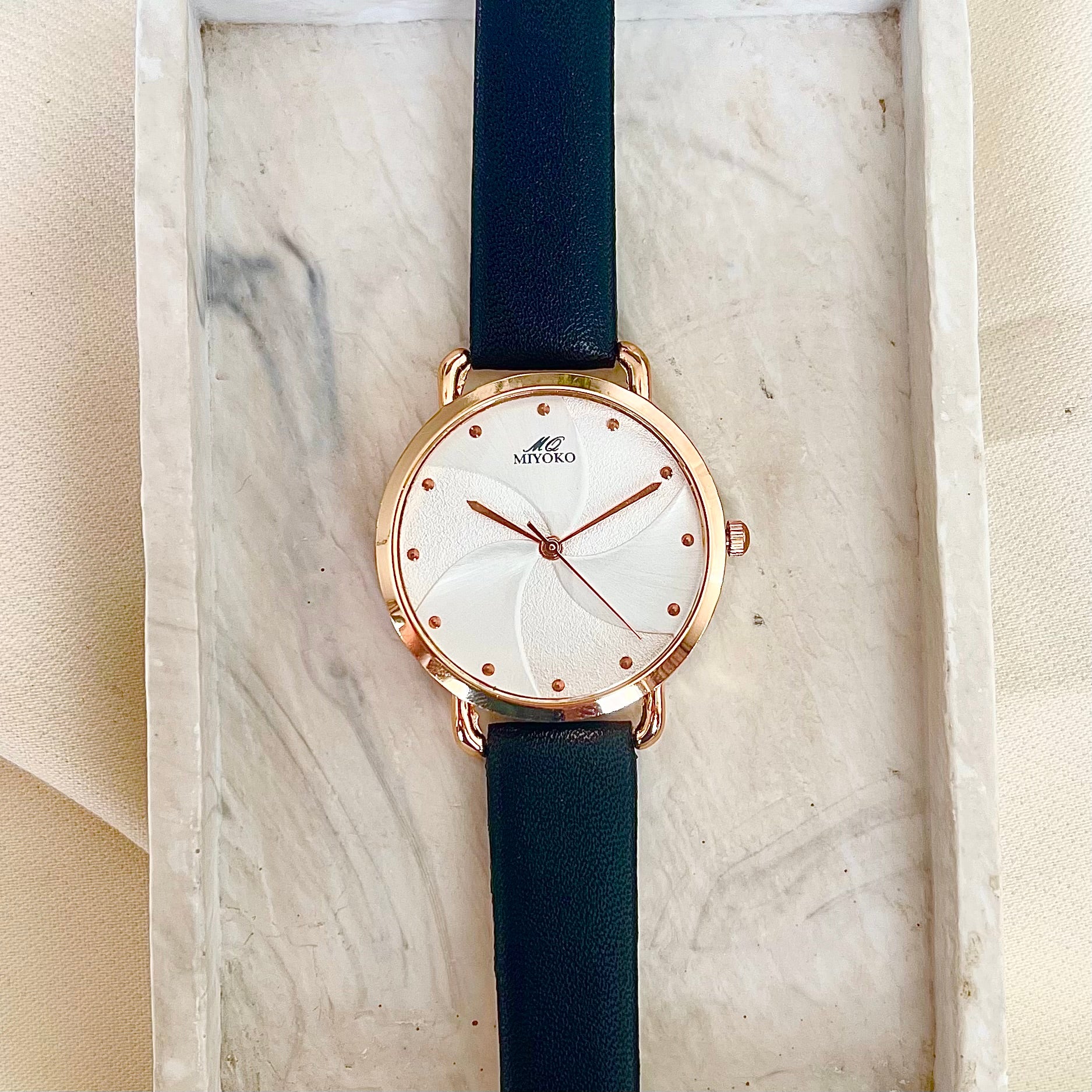 Black White Floréa Leather Watch