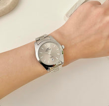 Load image into Gallery viewer, Silver Harmony Unisex Metal Watch
