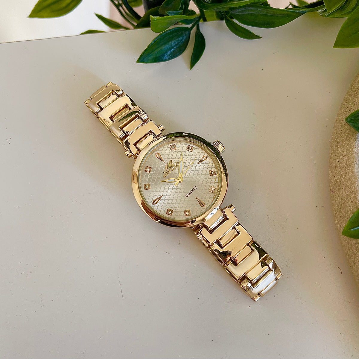 Gold White Revel Metal Watch
