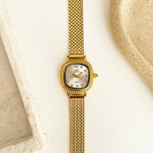 Load image into Gallery viewer, Gold White Royal Square Metal Watch
