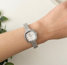 Load image into Gallery viewer, Silver White Edged Metal Watch
