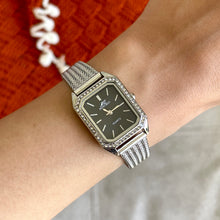 Load image into Gallery viewer, Silver Black Marquise Metal Watch

