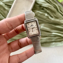 Load image into Gallery viewer, Silver X White Elowen Metal Watch
