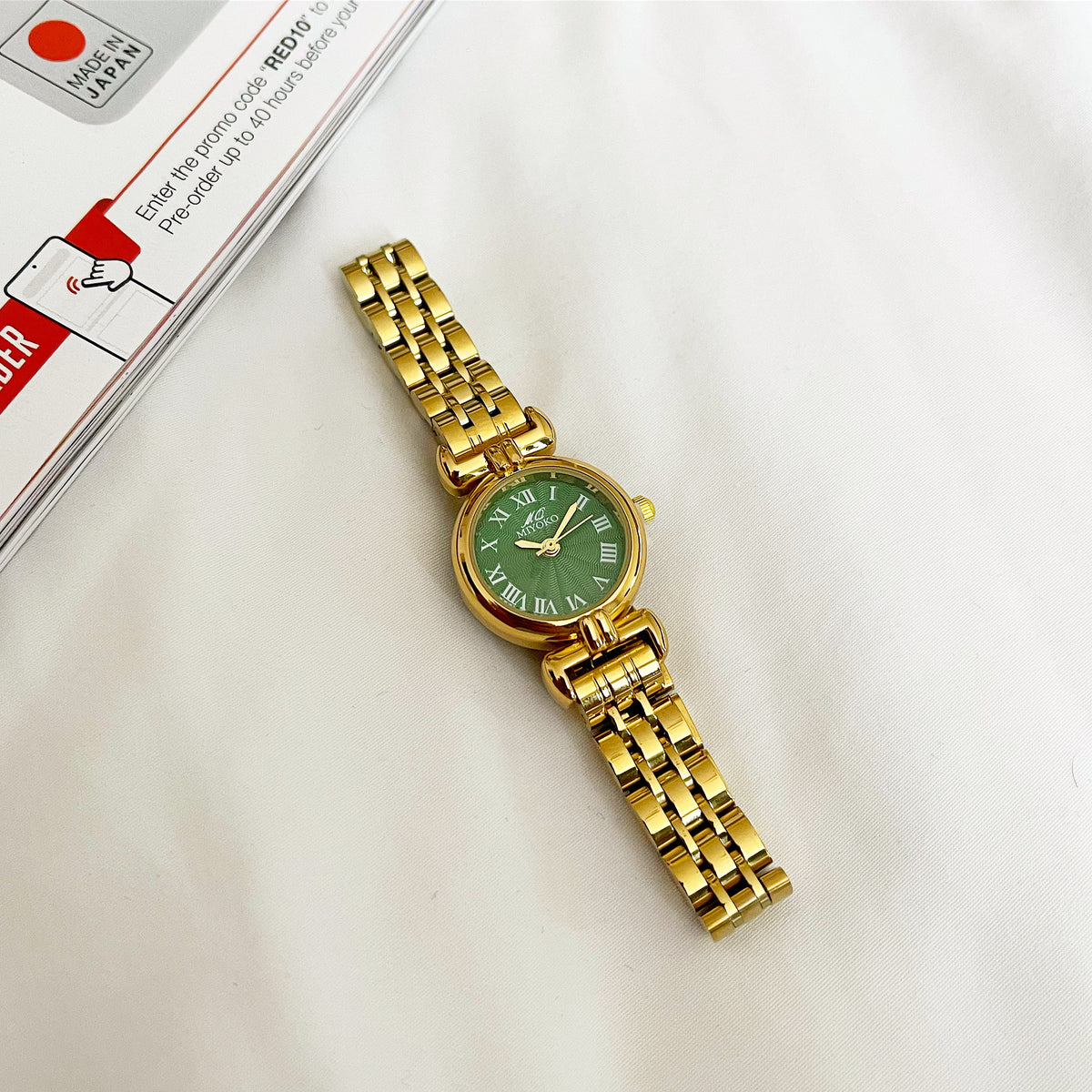Gold Green Onyxa Metal Watch