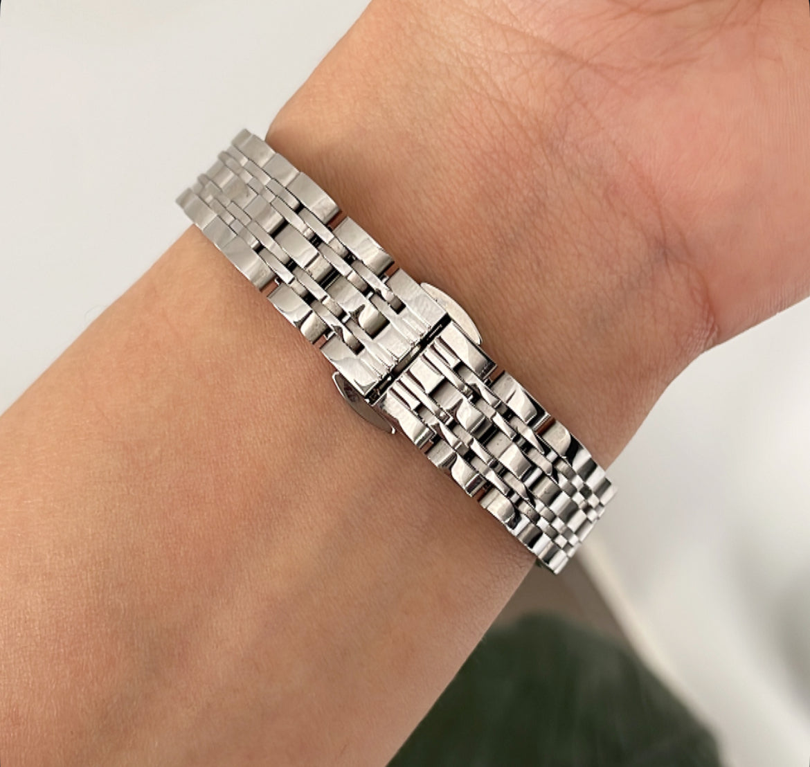 Mixed White Orbit Metal Watch