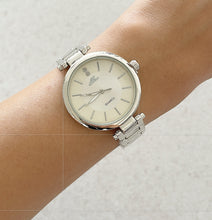 Load image into Gallery viewer, Silver Elle Metal Watch

