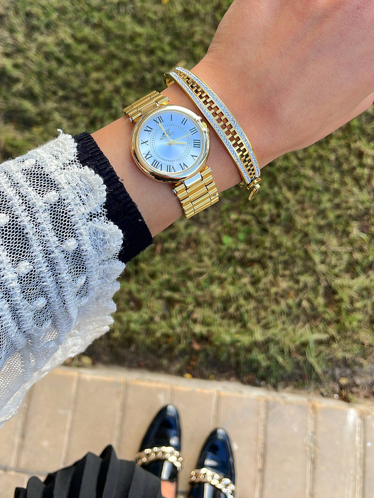 Quite Elegant Gold Set