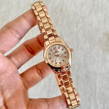 Load image into Gallery viewer, Rose Gold White Pulse Metal Watch
