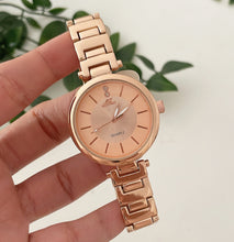 Load image into Gallery viewer, Rose Gold Rose Elle Metal Watch

