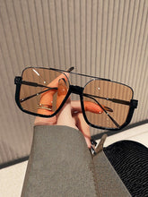 Load image into Gallery viewer, Vintage Oversized  Sunglasses
