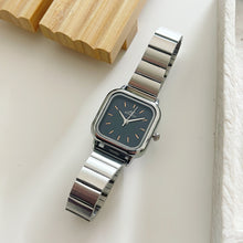 Load image into Gallery viewer, Silver Black Dial Feminine Metal Watch
