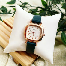 Load image into Gallery viewer, Green Formal Leather Watch
